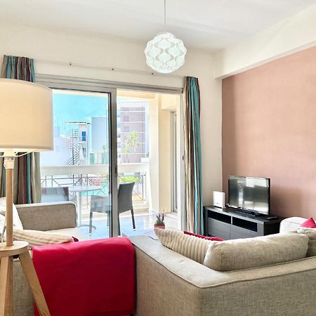 Sun Julz Apartments On The Beach Paphos Exterior photo