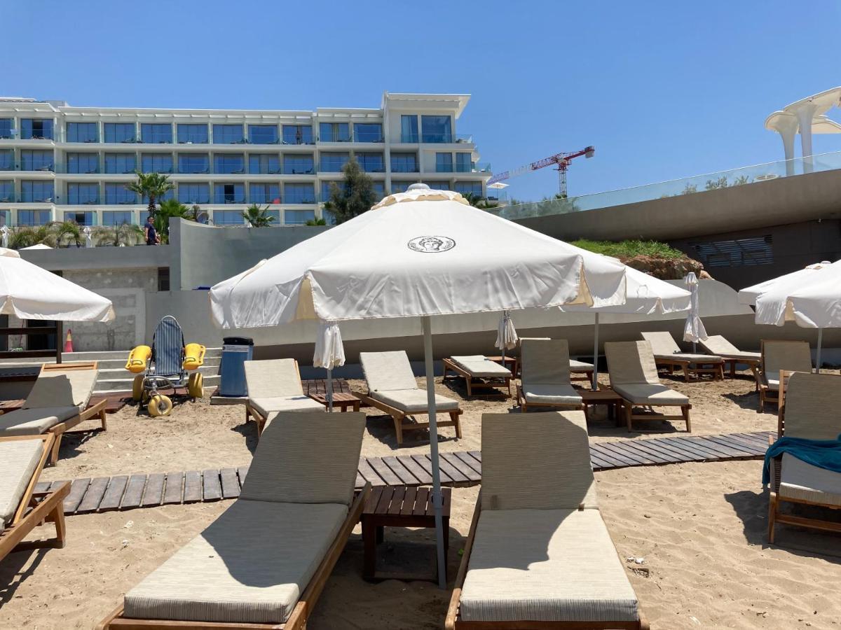 Sun Julz Apartments On The Beach Paphos Exterior photo