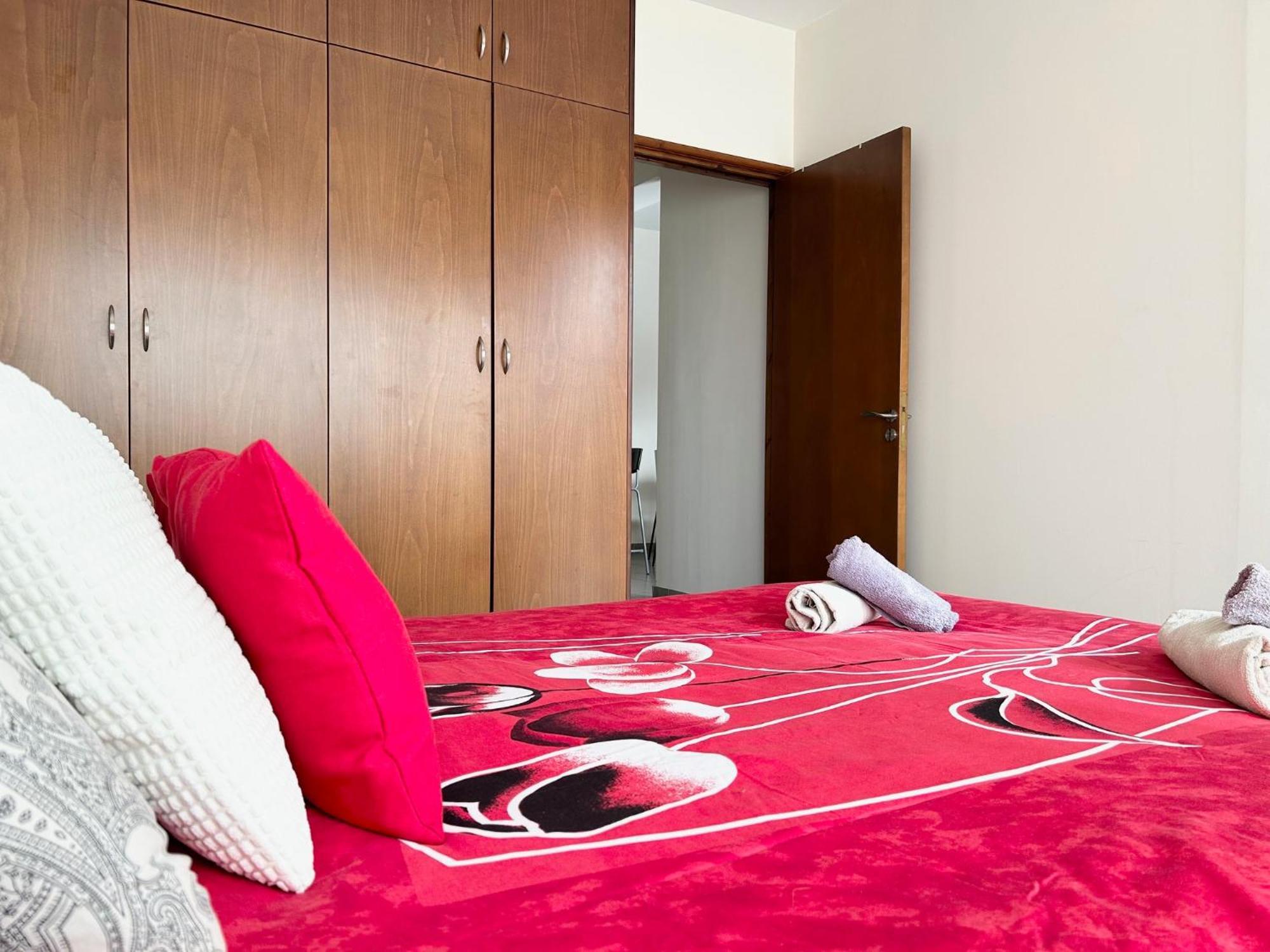Sun Julz Apartments On The Beach Paphos Exterior photo