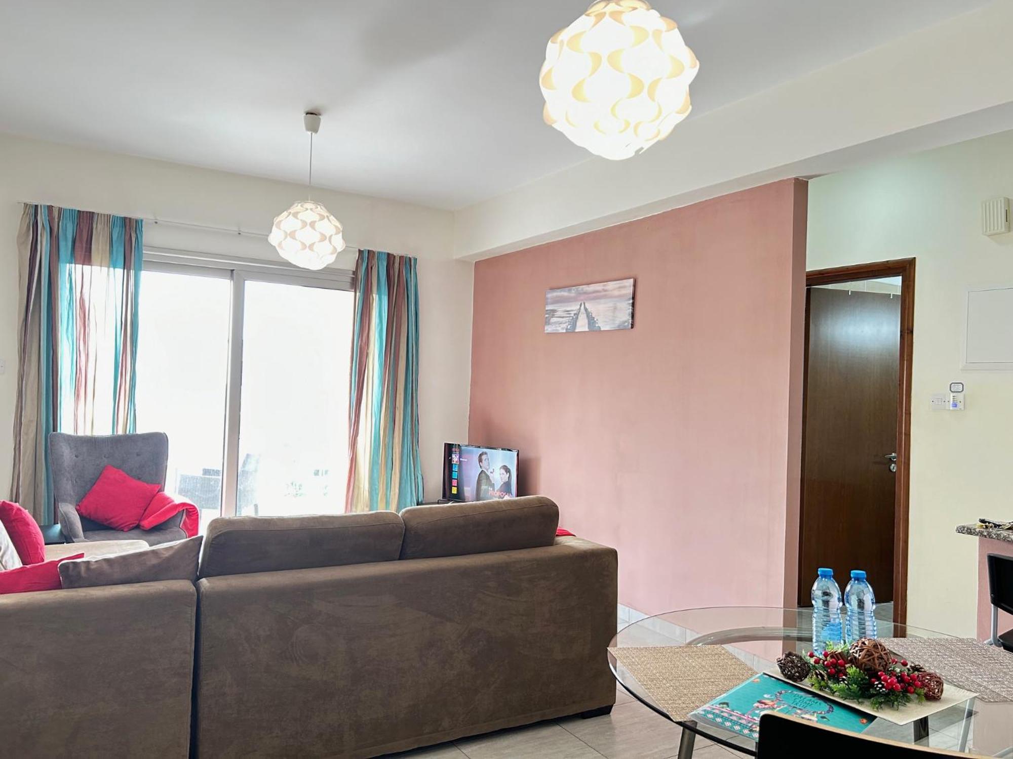 Sun Julz Apartments On The Beach Paphos Exterior photo